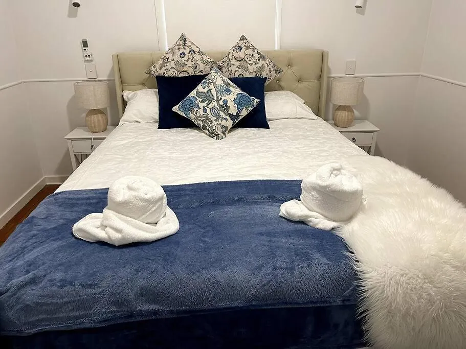 Beach House 100Ms To Beach Freshly Renovated All New Appliances Gold Coast Holiday home