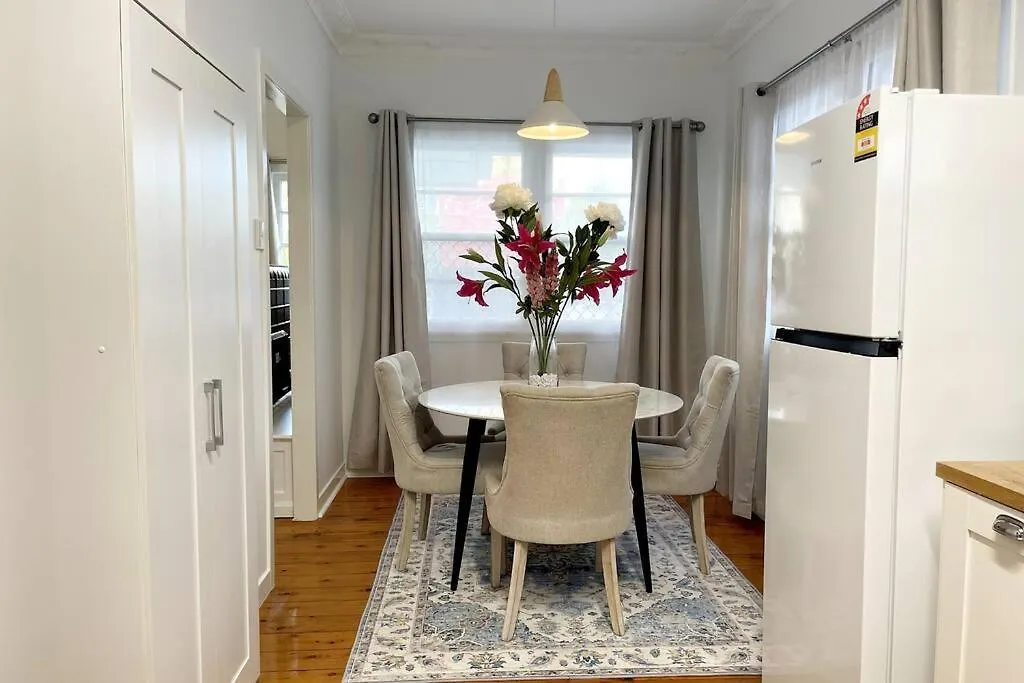 Holiday home Beach House 100Ms To Beach Freshly Renovated All New Appliances Gold Coast
