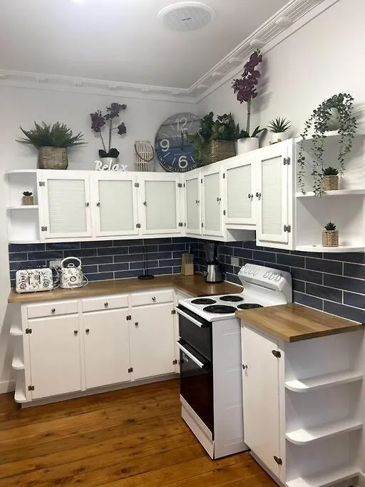 Beach House 100Ms To Beach Freshly Renovated All New Appliances Gold Coast Australia