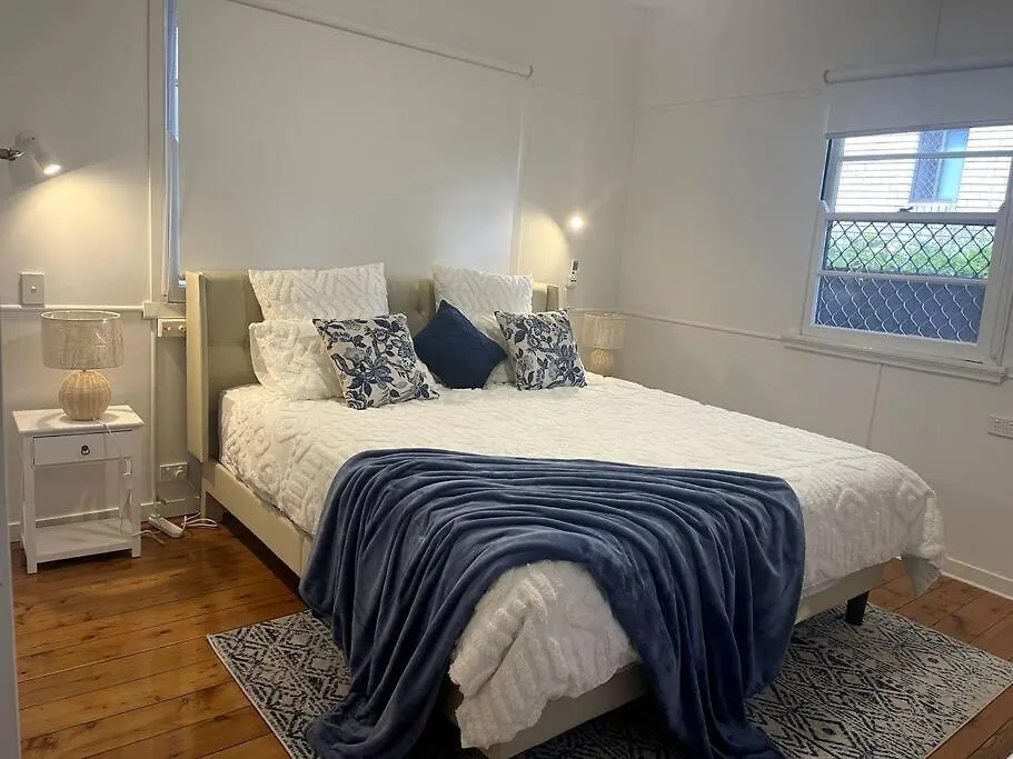 Holiday home Beach House 100Ms To Beach Freshly Renovated All New Appliances Gold Coast Australia