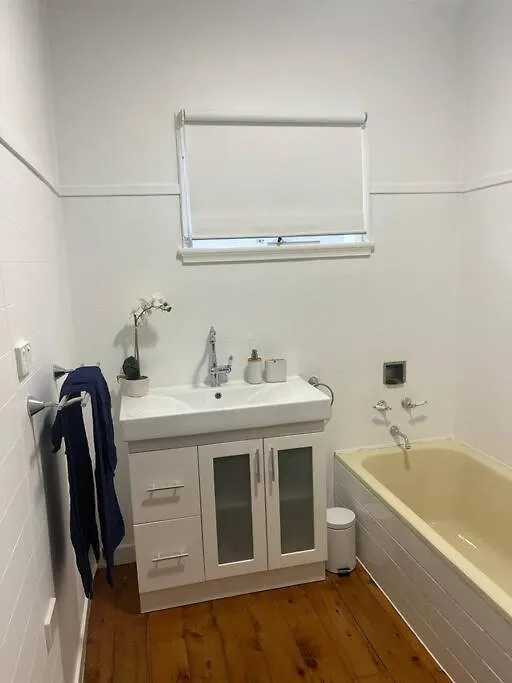 Beach House 100Ms To Beach Freshly Renovated All New Appliances Gold Coast
